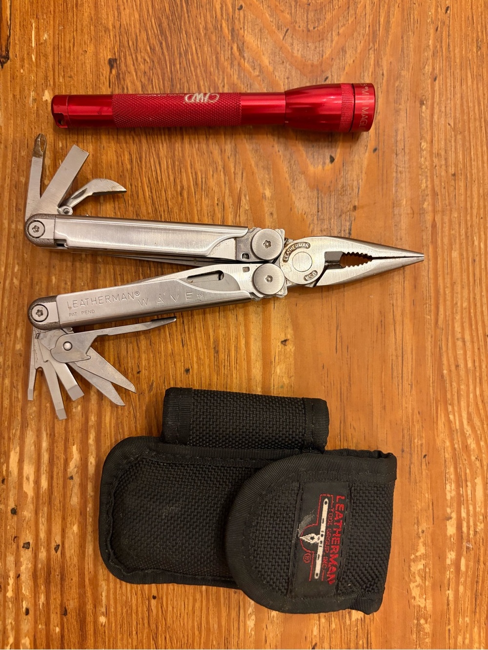Wave Multi-Tool in Silver with Black Nylon Sheath